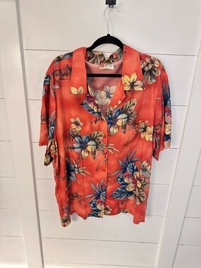 HILO HATTIE 2XL Hawaiian Orange floral V neck short sleeve coastal plus size top